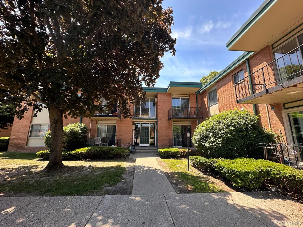 1880 Axtell Drive #2 Troy City, MI 48084