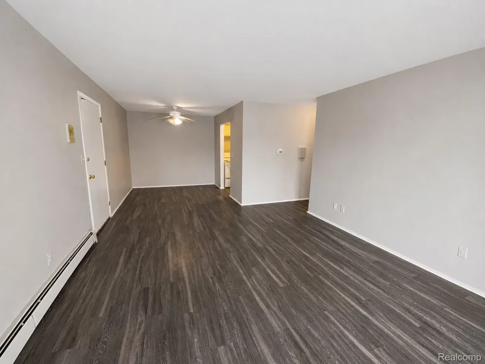 1880 Axtell Drive #2 Troy City, MI 48084