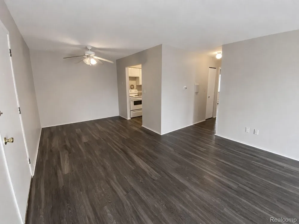 1880 Axtell Drive #2 Troy City, MI 48084