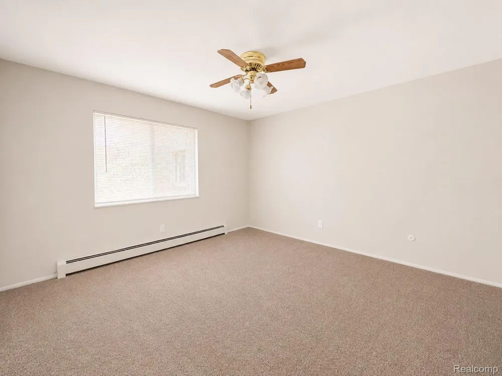 1880 Axtell Drive #2 Troy City, MI 48084