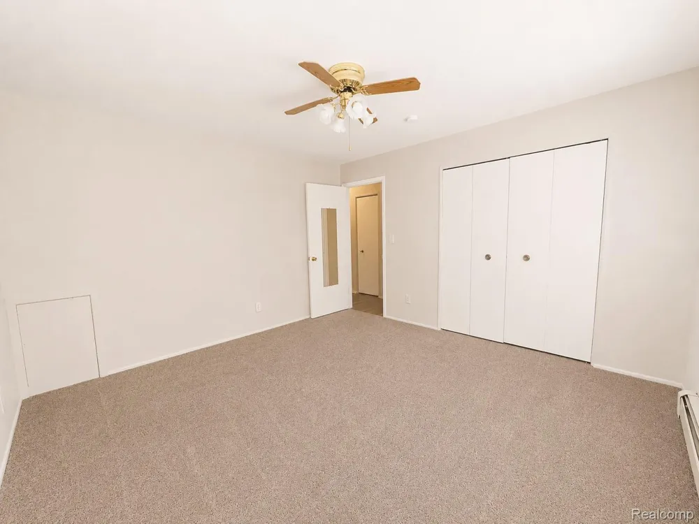 1880 Axtell Drive #2 Troy City, MI 48084