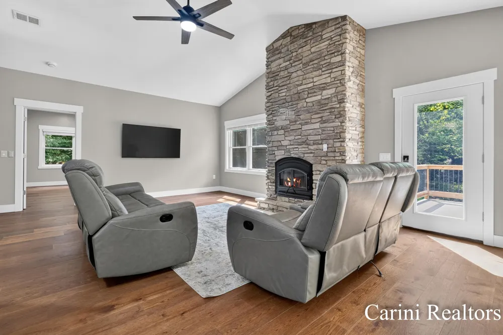10 Morton Trail White River Township, MI 49437