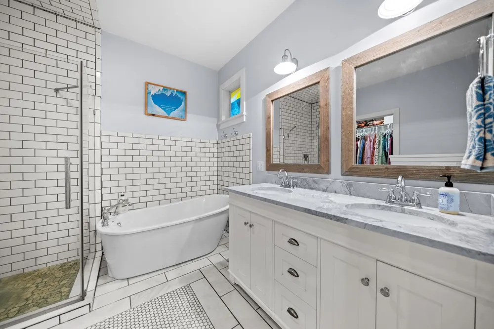 555 Graystone Road Peninsula Township, MI 49686