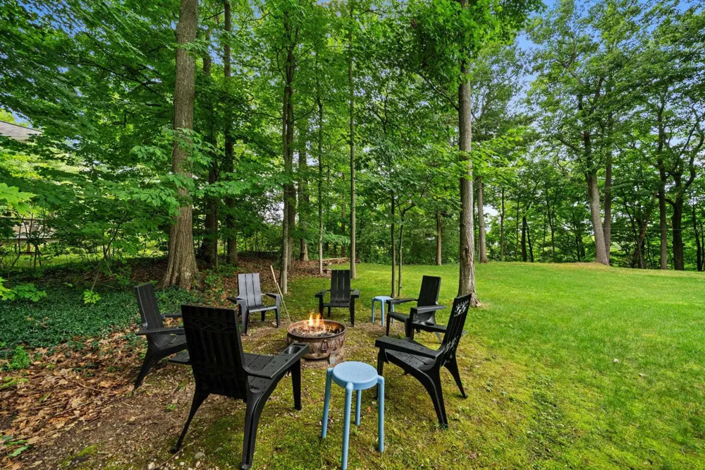 555 Graystone Road Peninsula Township, MI 49686