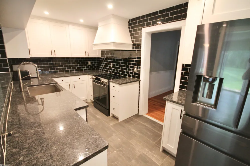 48 W Burdick Street Oxford Village, MI 48371