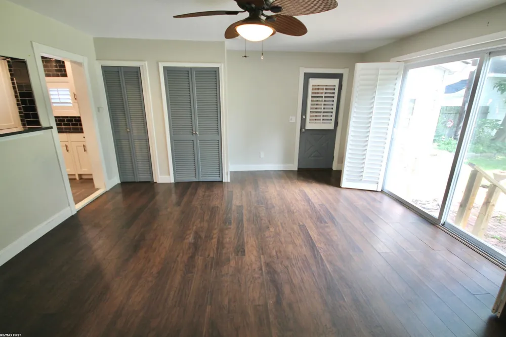 48 W Burdick Street Oxford Village, MI 48371