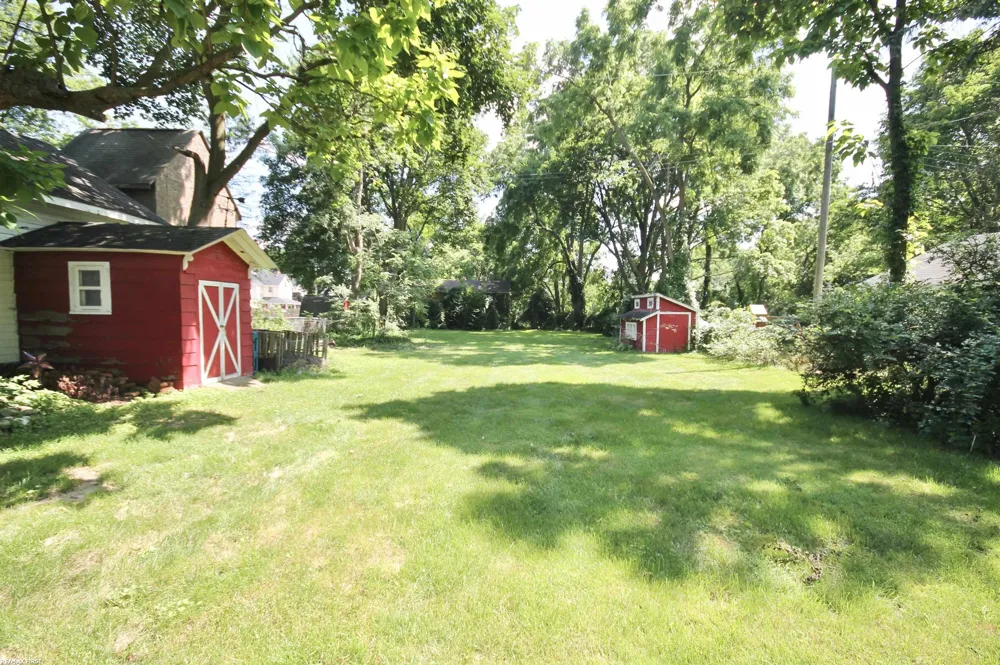 48 W Burdick Street Oxford Village, MI 48371
