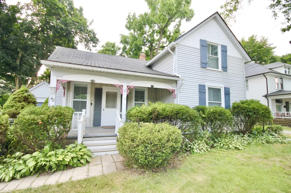 48 W Burdick Street Oxford Village, MI 48371