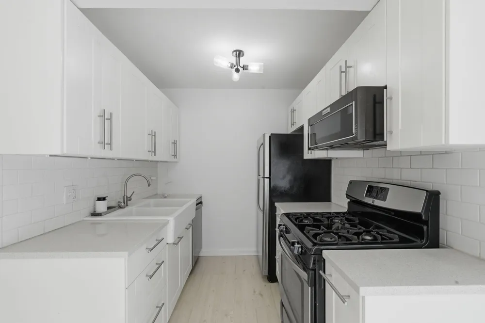 45197 Kensington Street Utica City, MI 48317