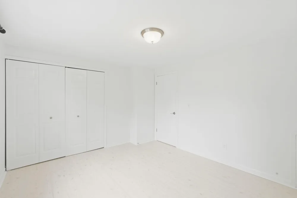 45197 Kensington Street Utica City, MI 48317