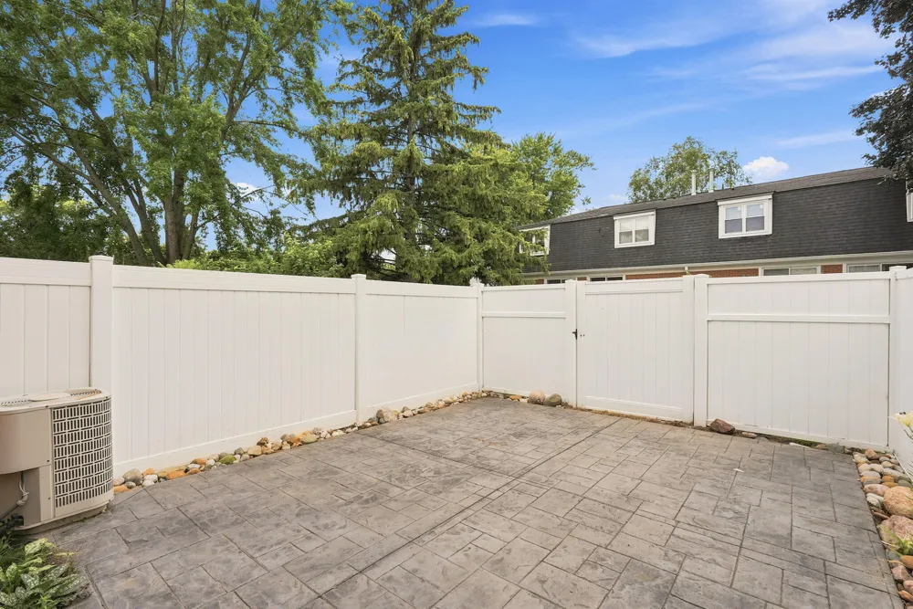 45197 Kensington Street Utica City, MI 48317