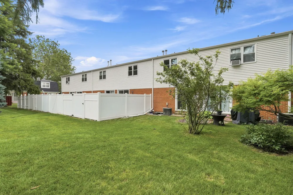 45197 Kensington Street Utica City, MI 48317