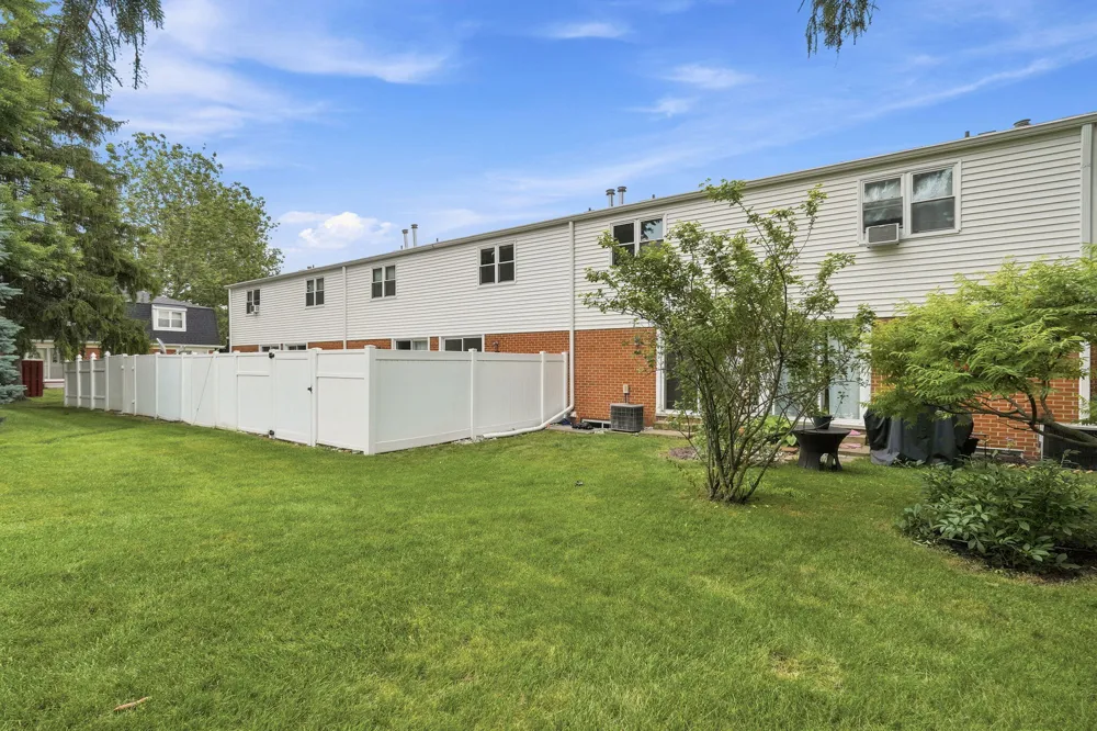 45197 Kensington Street Utica City, MI 48317