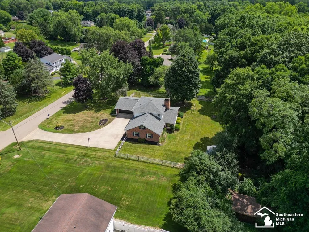 3414 Caroline Drive Summit Township, MI 49203