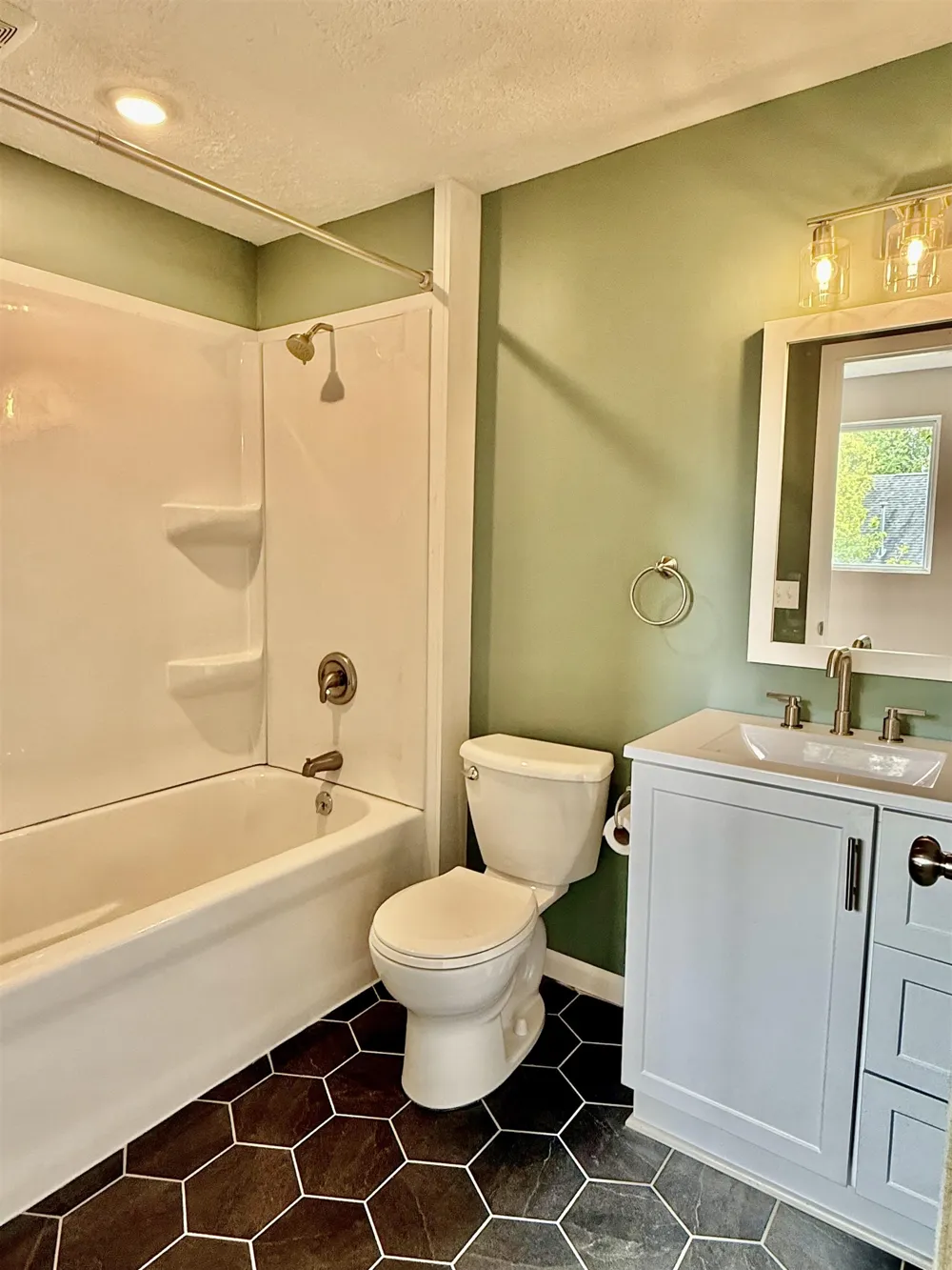 7160 Cherry Avenue Milton Township, MI 49648