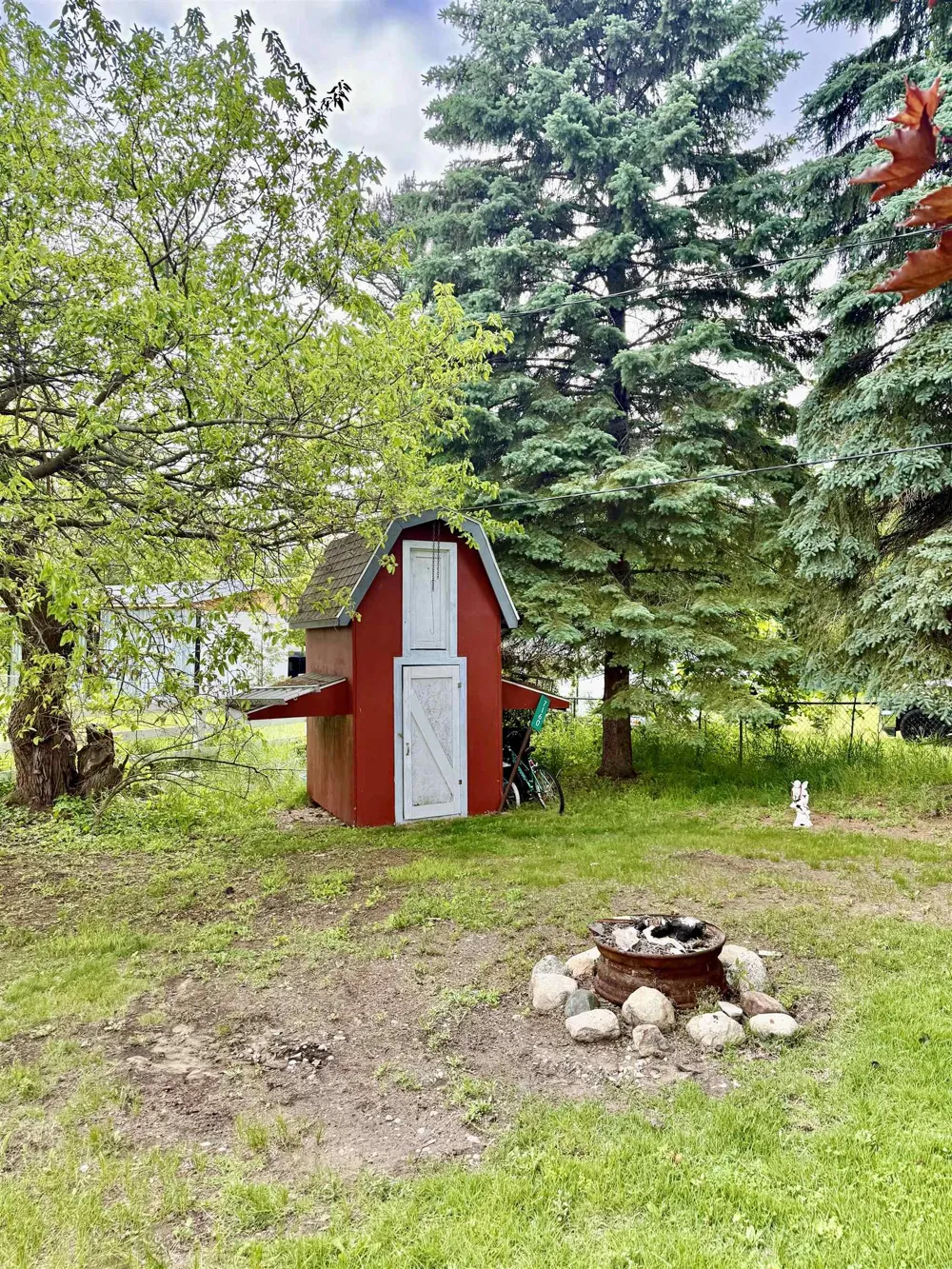 7160 Cherry Avenue Milton Township, MI 49648