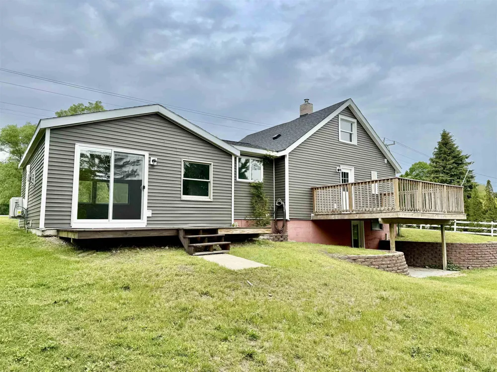 7160 Cherry Avenue Milton Township, MI 49648