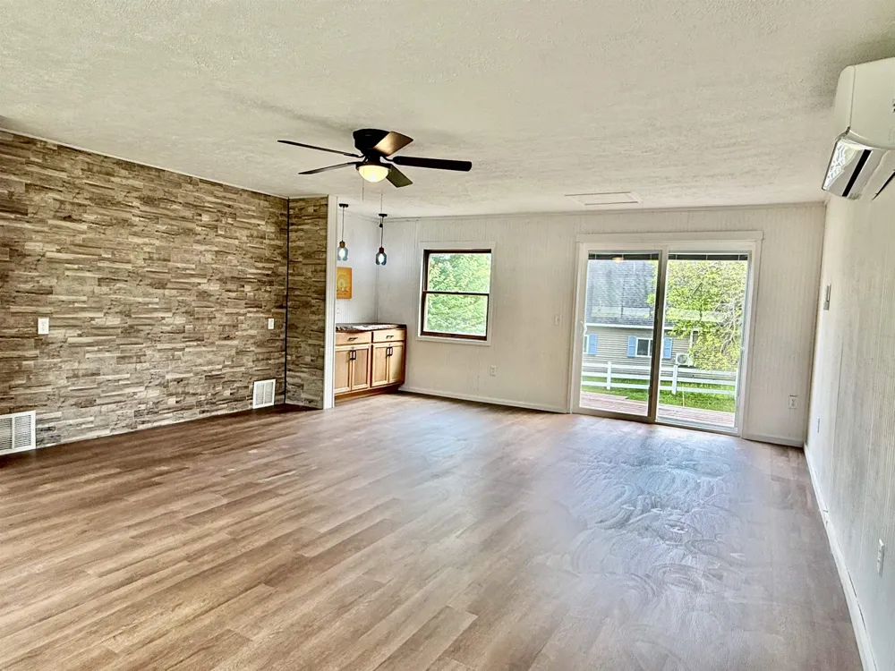 7160 Cherry Avenue Milton Township, MI 49648