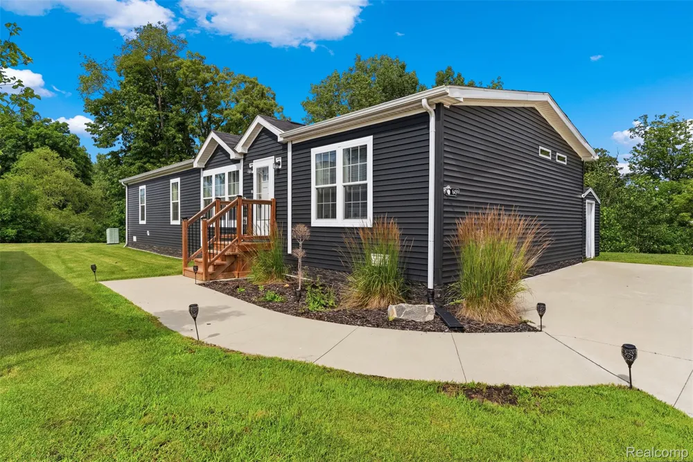 6450 Prince Boulevard Tyrone Township, MI 48430