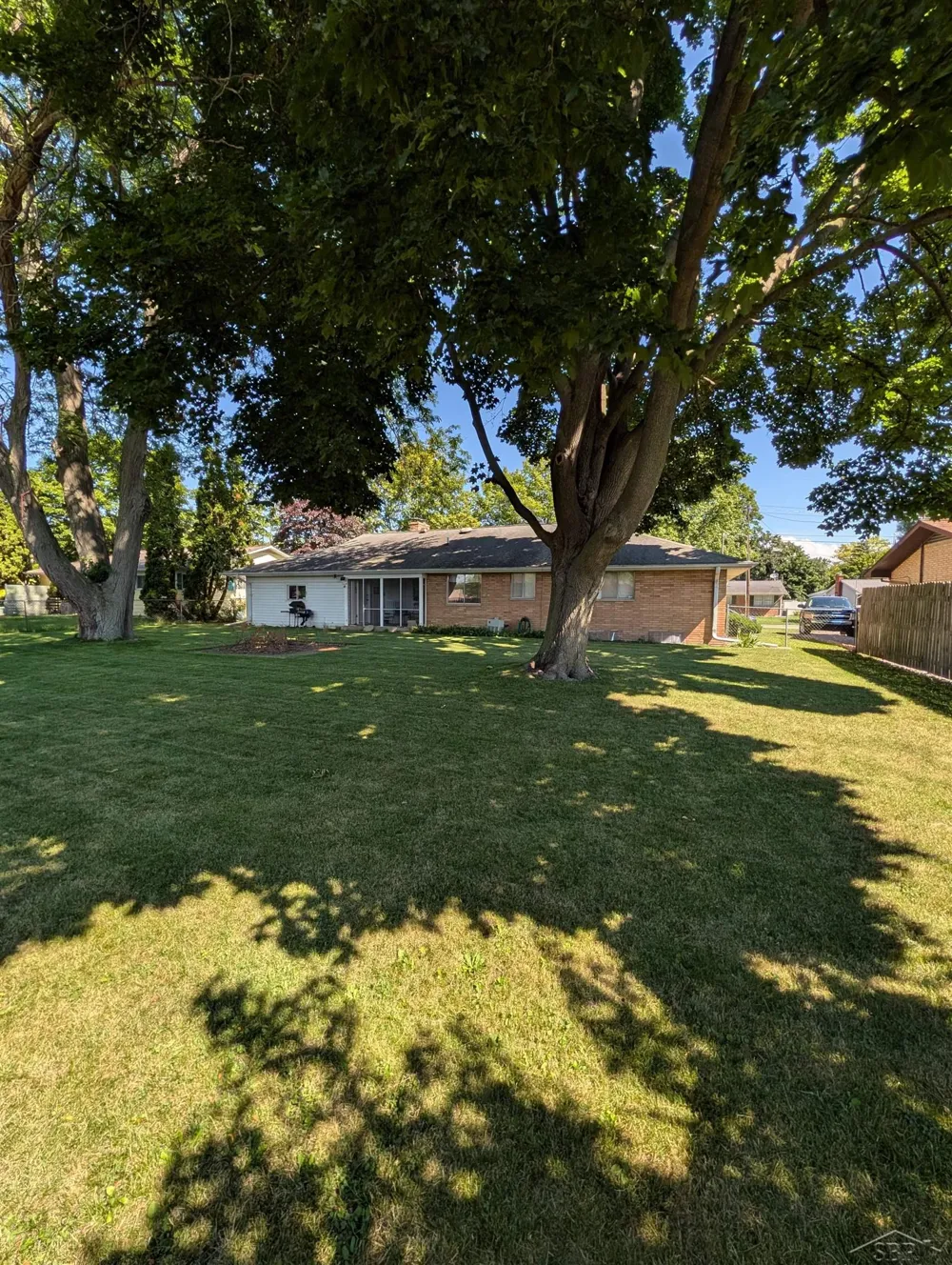 3323 Peale Drive Saginaw City, MI 48602