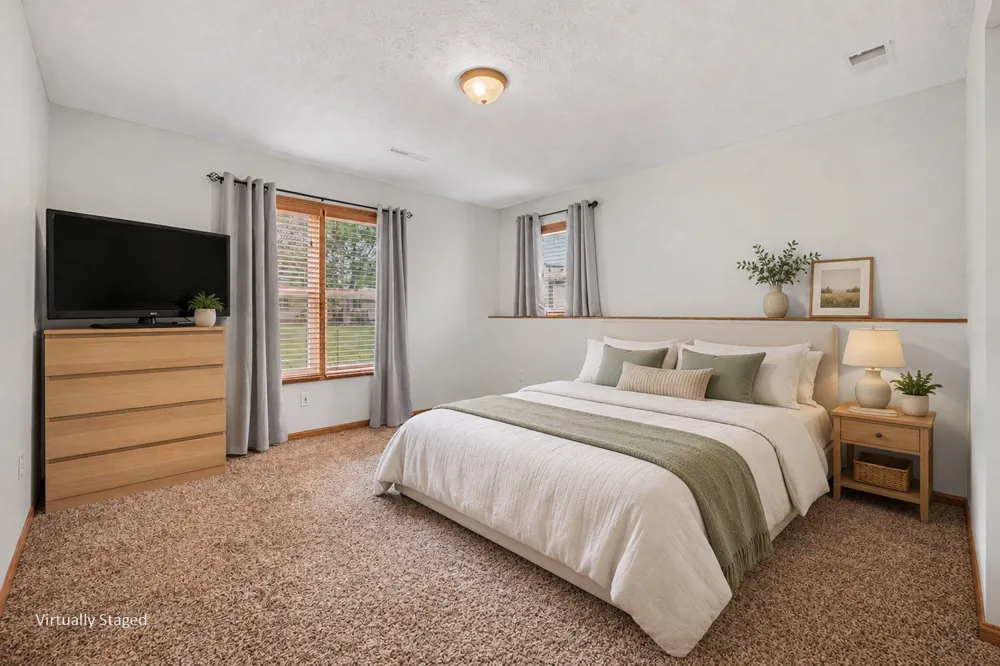 931 Sunset Hills Avenue NW Walker City, MI 49534