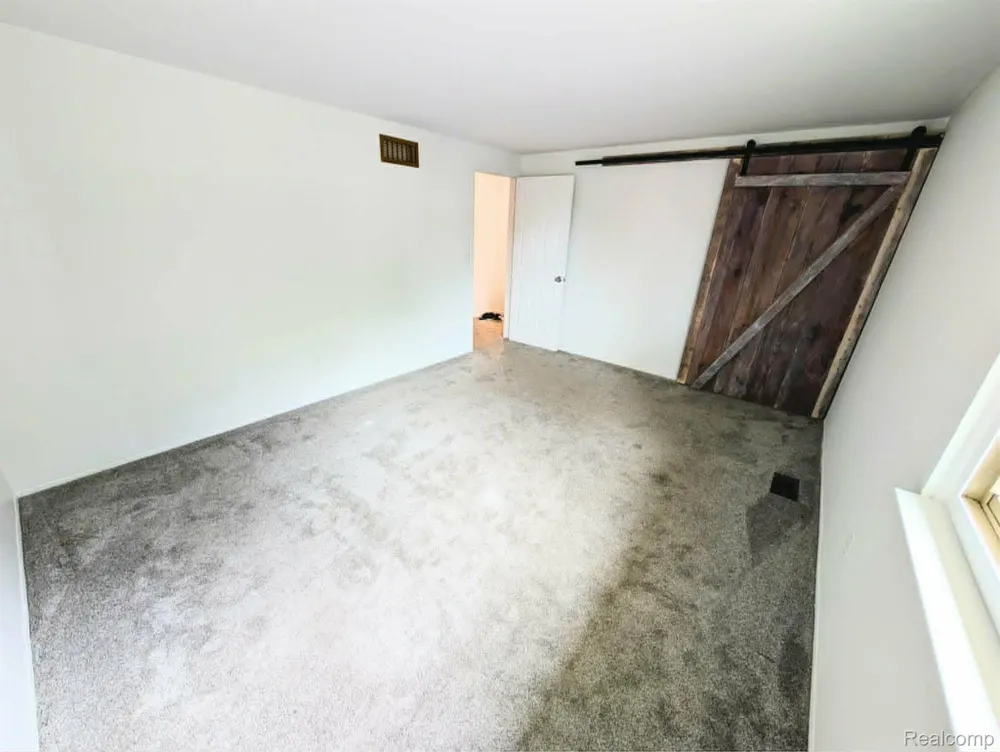 616 Rickett Road Brighton City, MI 48116