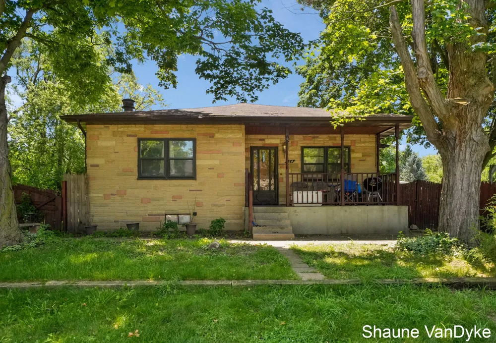 154 72nd Street SE Gaines Charter Township, MI 49548