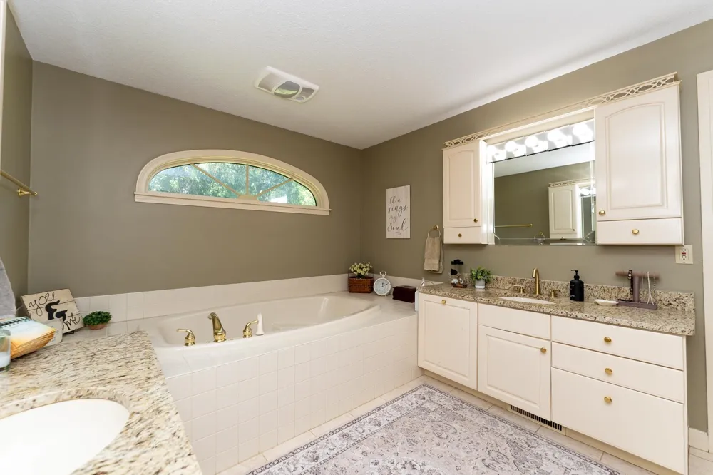 3106 Hunters Trail Union Charter Township, MI 48858