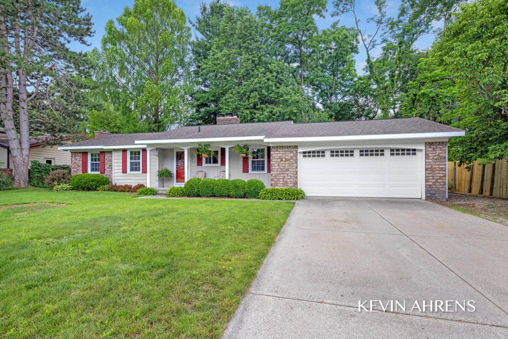 4473 Trail View NE Plainfield Charter Township, MI 49525