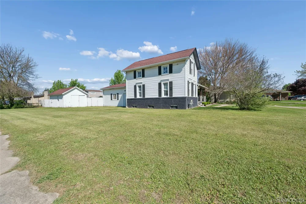 37031 COLGATE Sterling Heights City, MI 48310