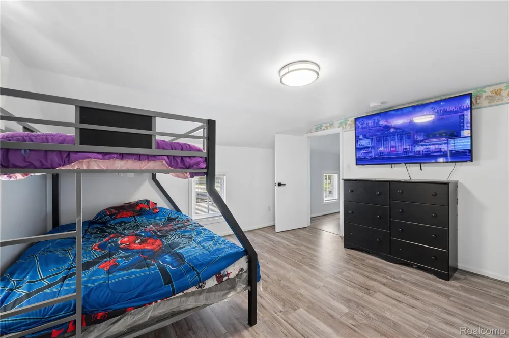 37031 COLGATE Sterling Heights City, MI 48310