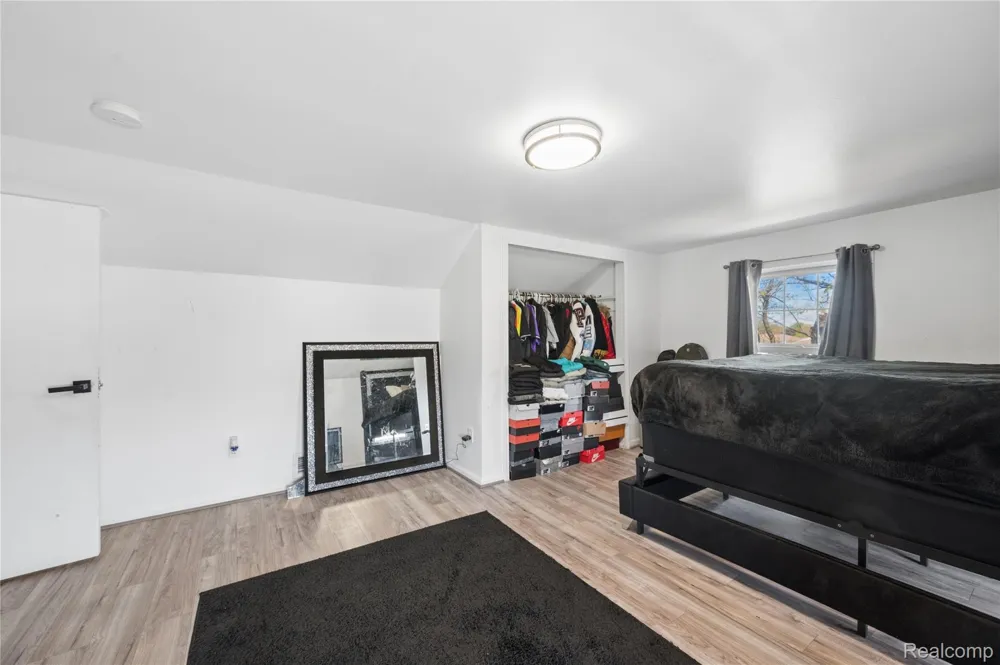 37031 COLGATE Sterling Heights City, MI 48310