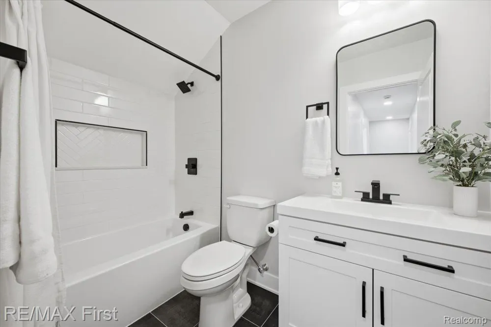 30655 Elk Street New Haven Village, MI 48048