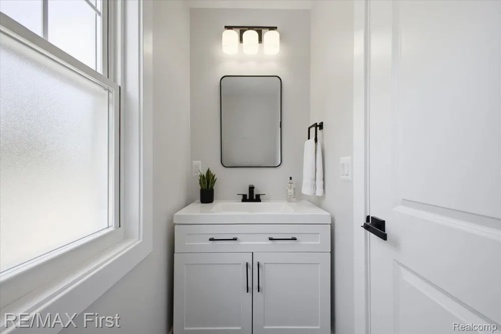 30655 Elk Street New Haven Village, MI 48048