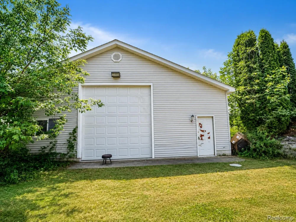5454 Hopkins Road Genesee Charter Township, MI 48506