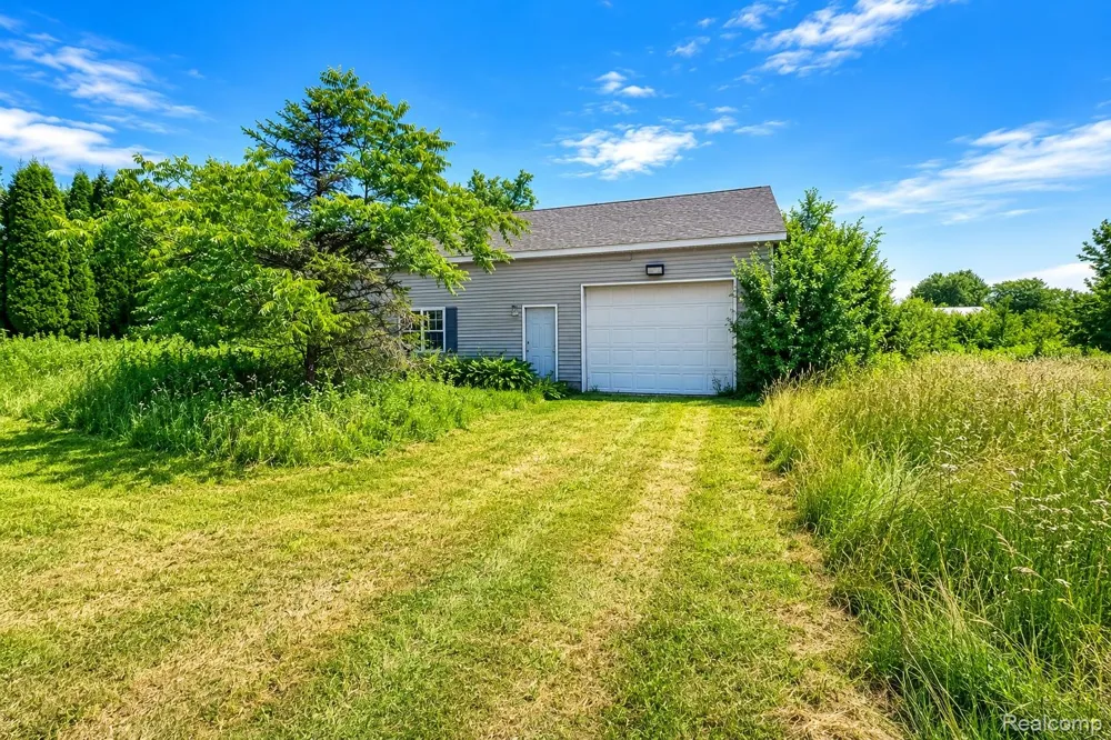 5454 Hopkins Road Genesee Charter Township, MI 48506