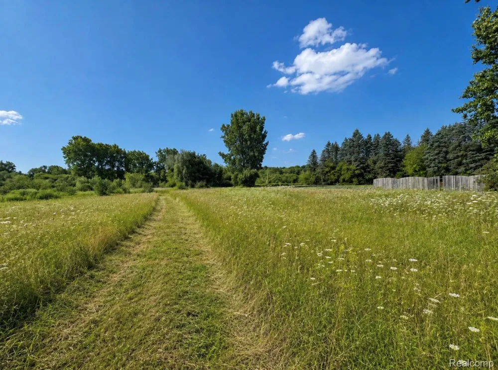 5454 Hopkins Road Genesee Charter Township, MI 48506