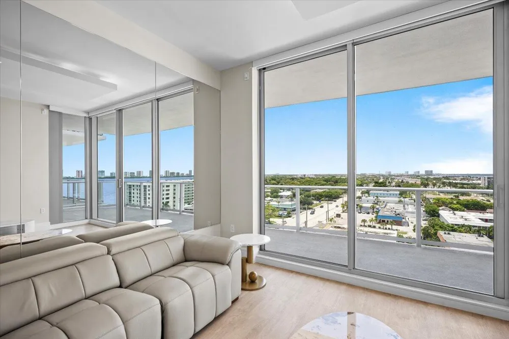 220 Lake Shore Drive #917 Lake Park, FL 33403
