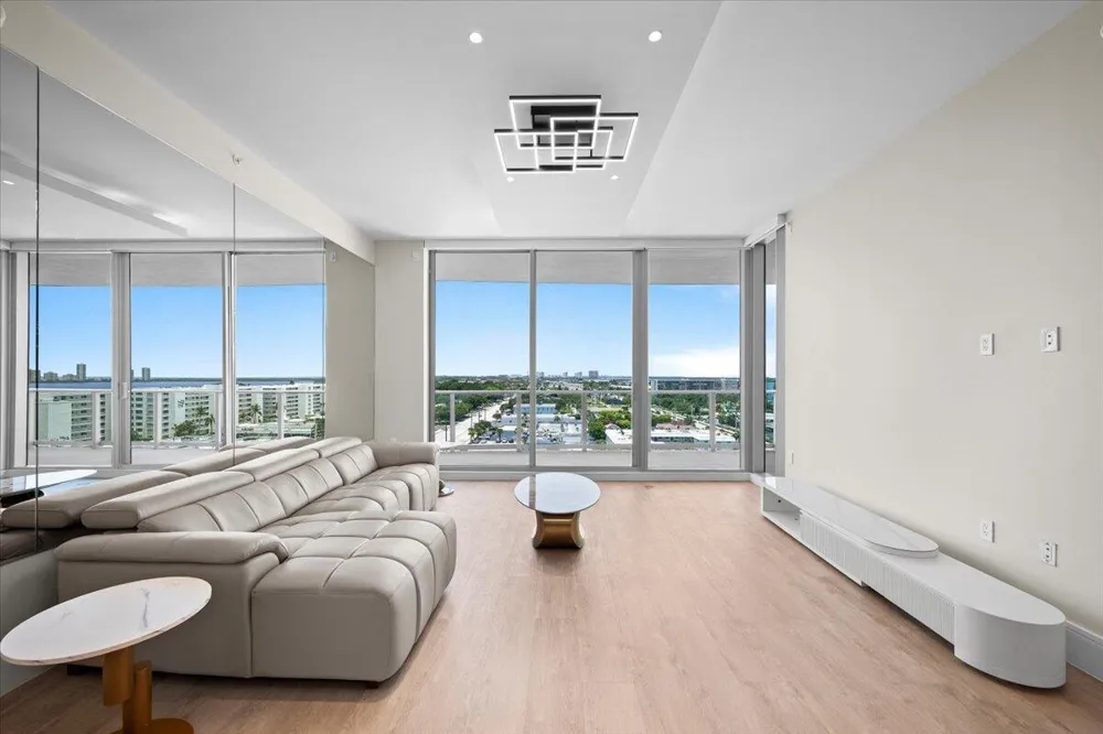 220 Lake Shore Drive #917 Lake Park, FL 33403