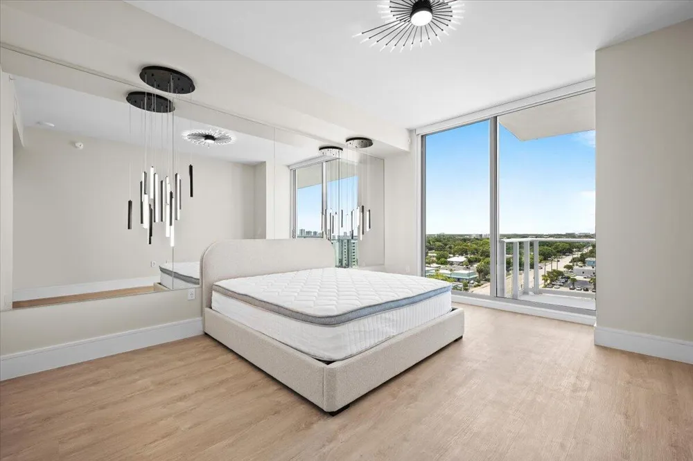 220 Lake Shore Drive #917 Lake Park, FL 33403