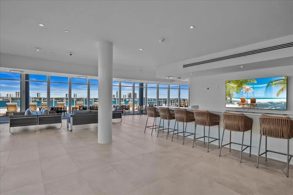 220 Lake Shore Drive #917 Lake Park, FL 33403