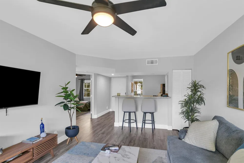 1030 Lake Shore Drive #103 Lake Park, FL 33403