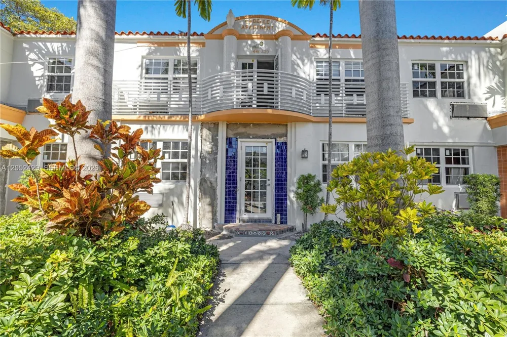 439 15th St #2 Miami Beach, FL 33139