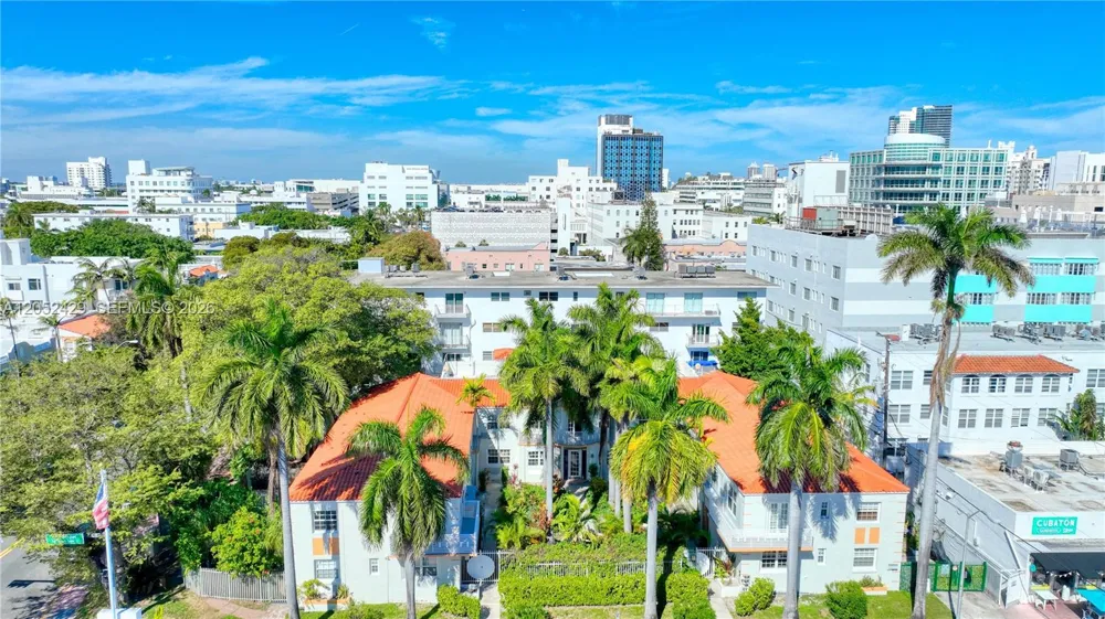 439 15th St #2 Miami Beach, FL 33139