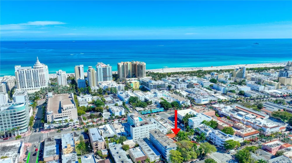 439 15th St #2 Miami Beach, FL 33139