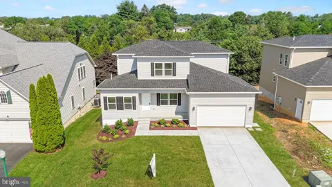 211 PRINCESS CAROLINE COURT