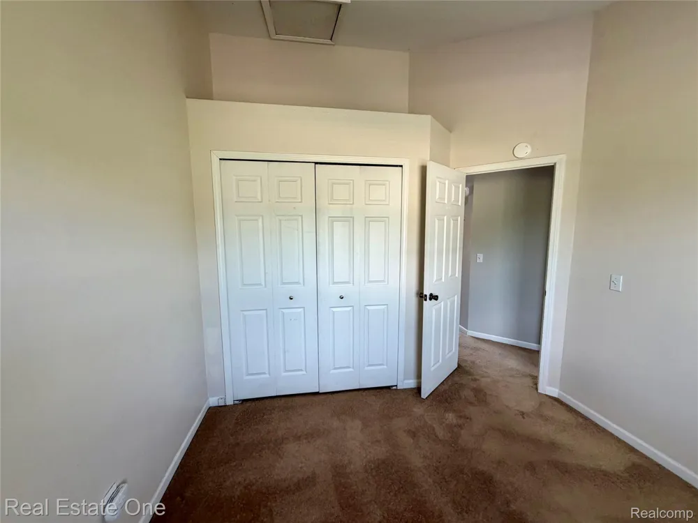 1930 Alexander Drive Westland City, MI 48186