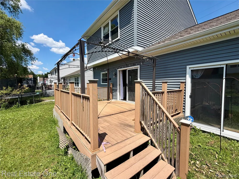 1930 Alexander Drive Westland City, MI 48186