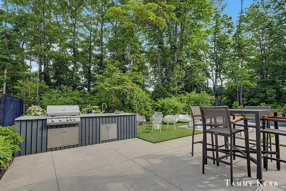 702 Golfview Drive #13 Unknown, MI 49406