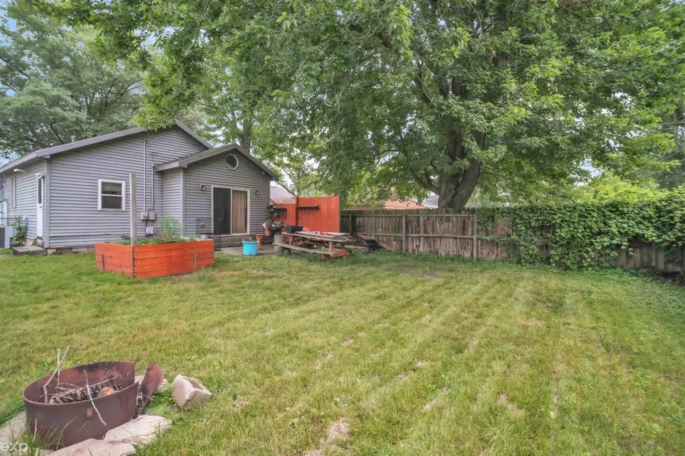 702 Bay Road Bangor Charter Township, MI 48706